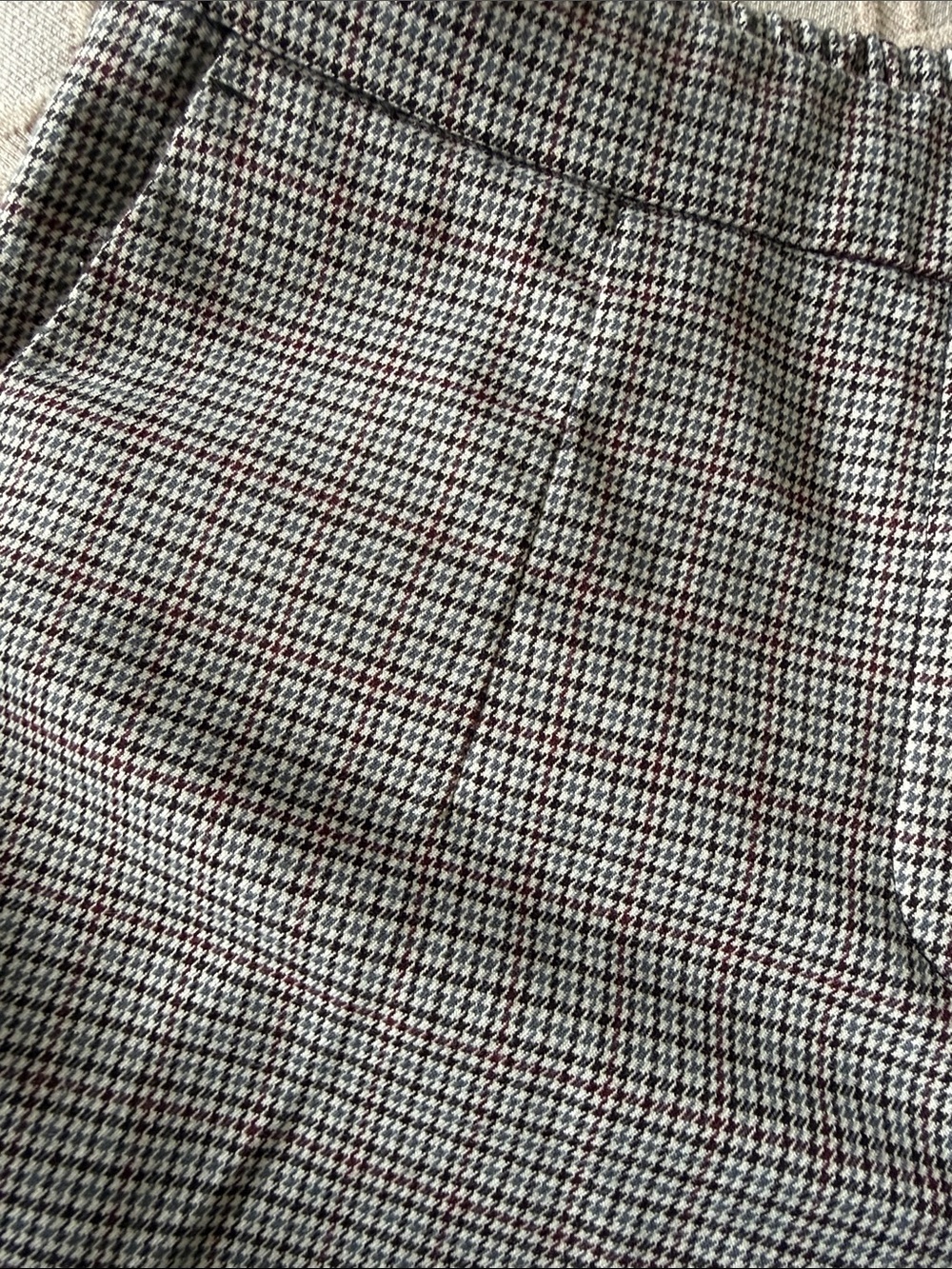 Dynamite Gray Plaid Capris - Picture 3 of 4